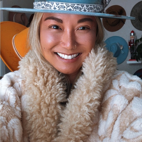 @MADDHADDERMARY 🤠🫶🏽💛 - Picture 3 of 8